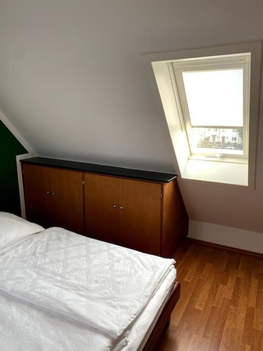 Super Zentral Begehrte Wohnlage Parkplatz Vor Haus Apartment Nuremberg Exterior photo